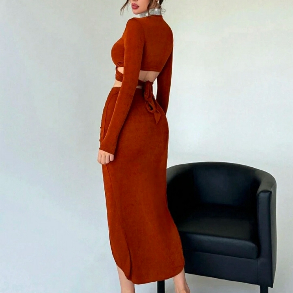 Tie Back Crop Top/Skirt Set - Picture 3 of 3
